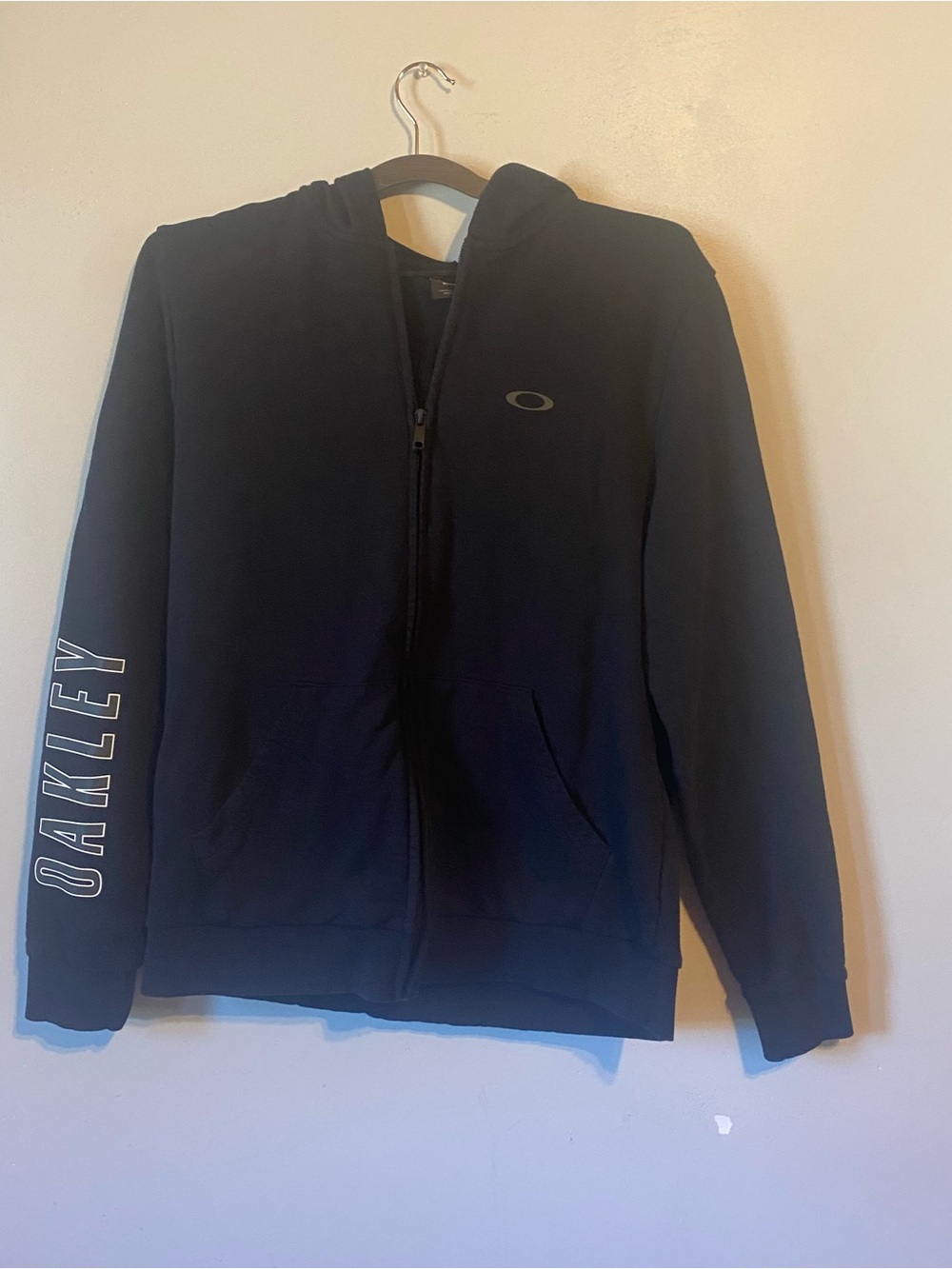 Oakley Men's black Hoodie Sweater with Logo